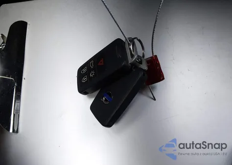 2017 Volvo Xc60 T5 Inscription z USA, uszkodzony, nr VIN YV440MDUXH2121895